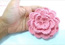 Crochet flower: how to crochet it step by step